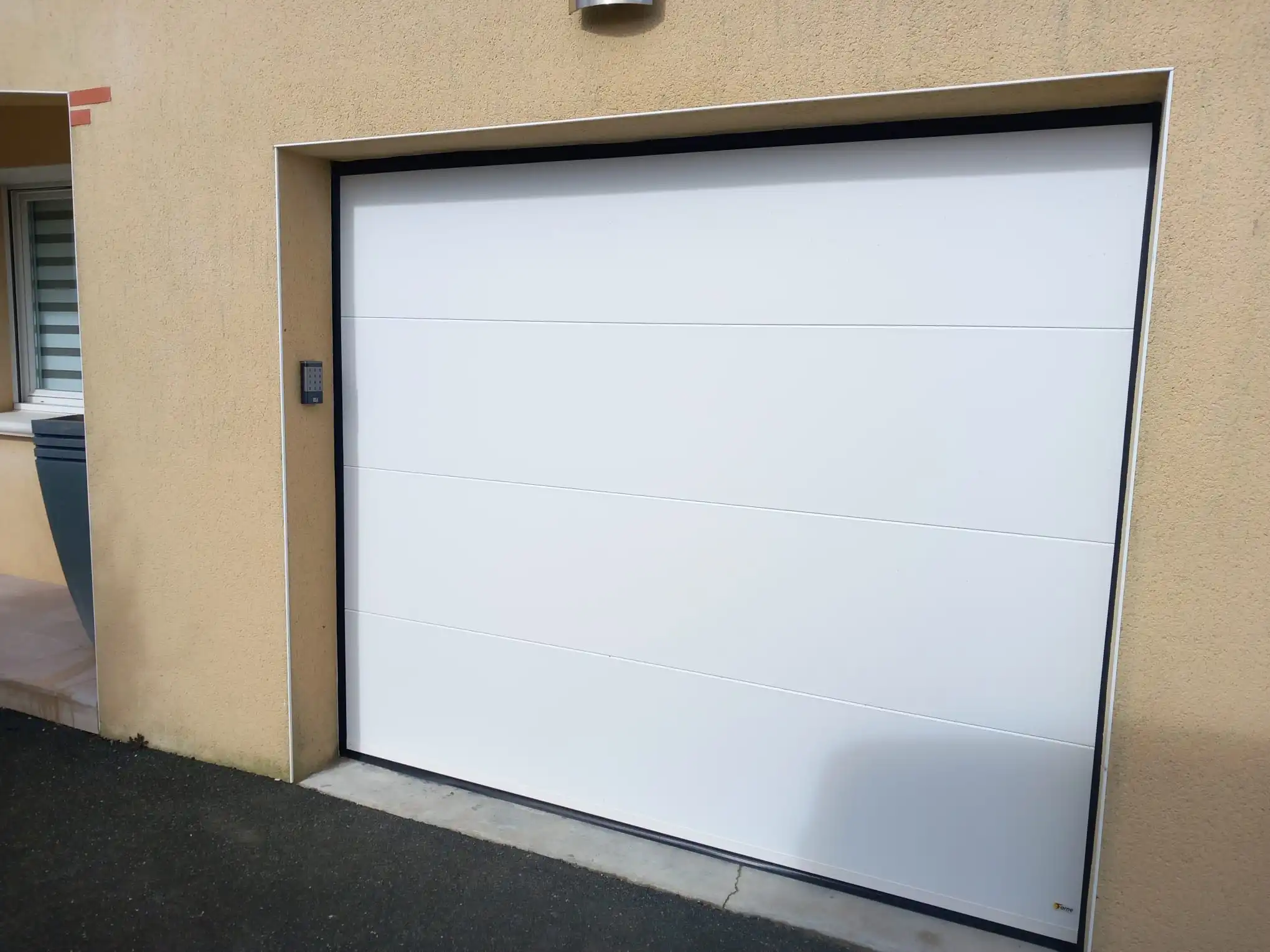 portes-garage-jm-ouvertures-les-herbiers (10) portes-garage-jm-ouvertures-les-herbiers (10)